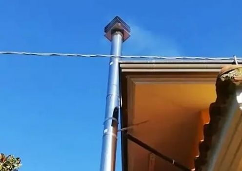 Problema di fumo su camino con canna fumaria con curve o orizzontale